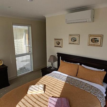 Be My Guest In Beachlands Auckland Exterior foto